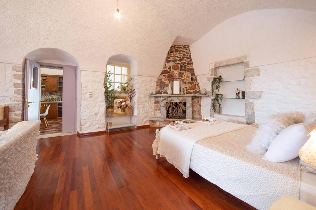 Iliana'S House - Spacious Cave House In The Center Of Areopolis Экстерьер фото
